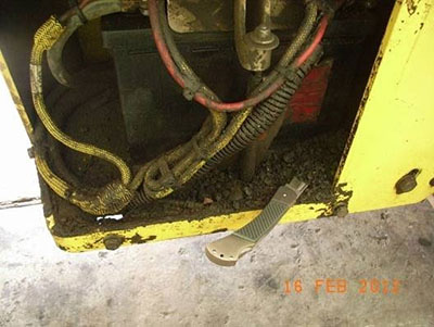 Bomag roller battery area